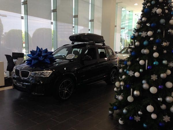 Christmas Marketing Campaign | BMW | Large Car Bows | Bowzz