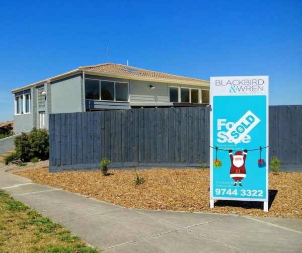 Teal Bow | House Bow Melbourne | Real Estate Agent Sunbury